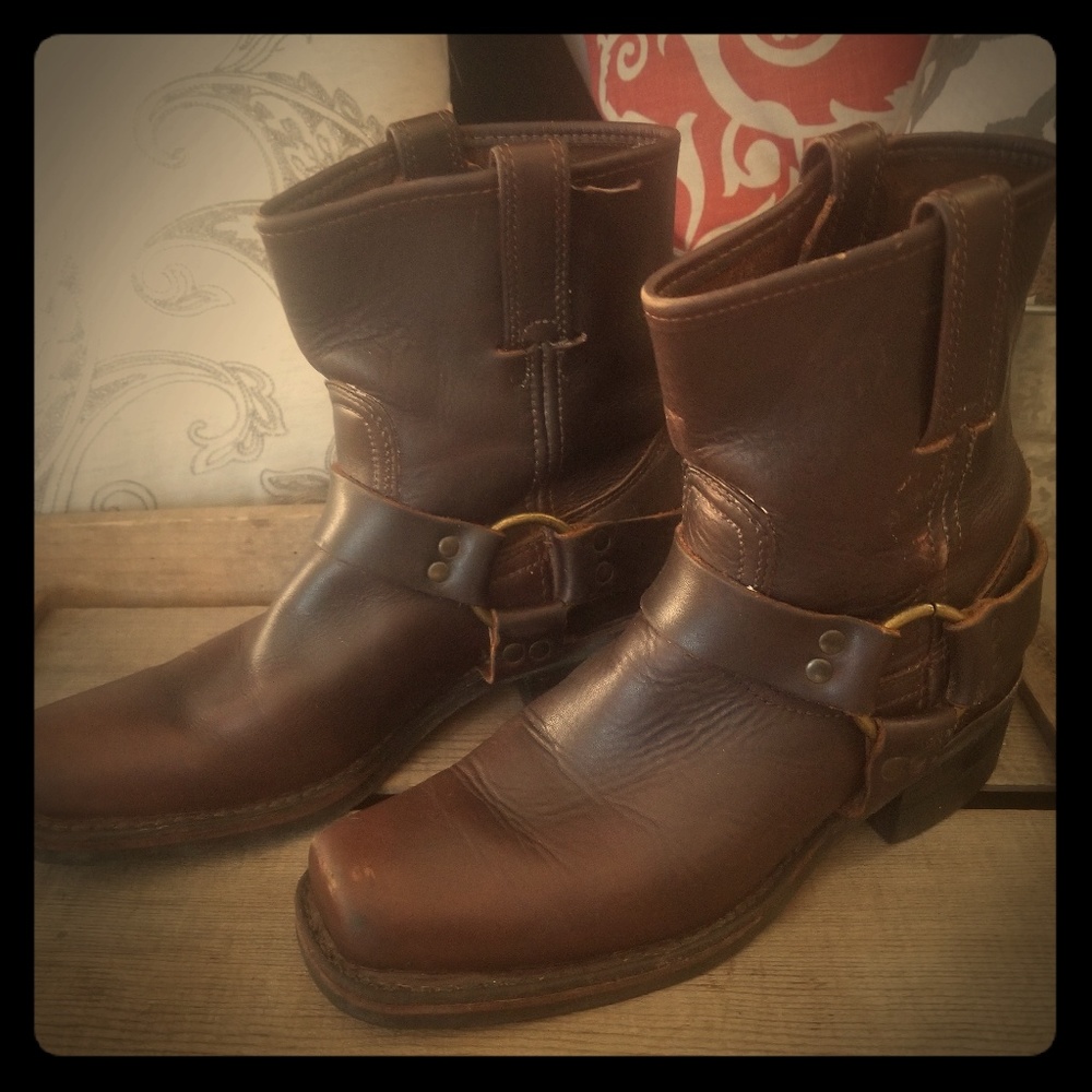 Frye Harness 8 R